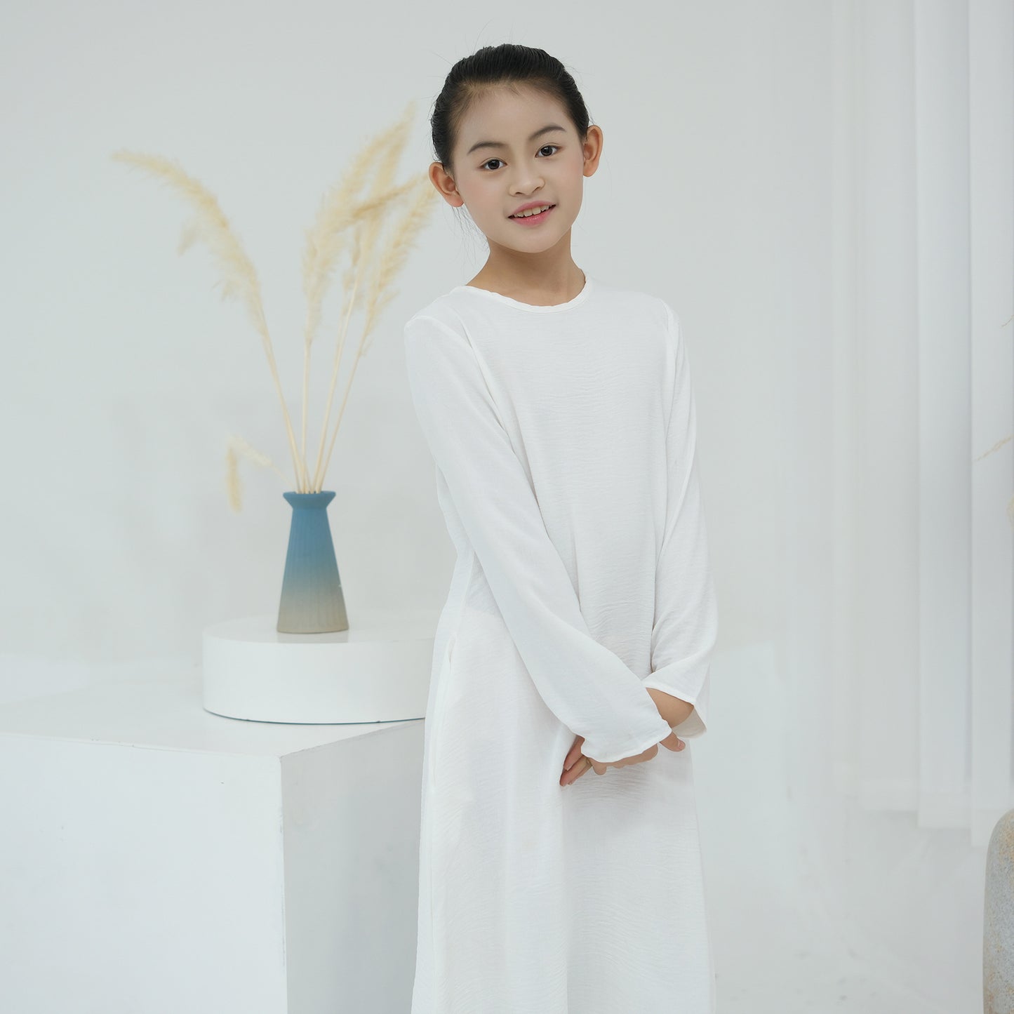 Exquisite Embroidery Tassel Children's Robe Abaya